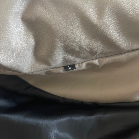 NEW women’s Leather oversized puffer leather vest hood SM / M - Picture 11 of 14